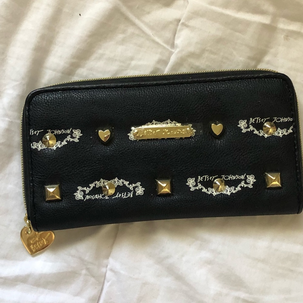 🎀 NEW Betsey Johnson Wallet 🎀